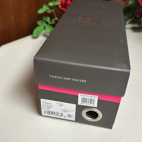 Vince Camuto empty storage shoes - Picture 9 of 9